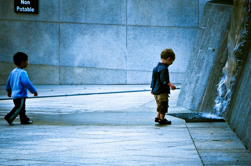 Evry Daily Photo - Fontaine Place des Droits de l homme 09 - large.jpg